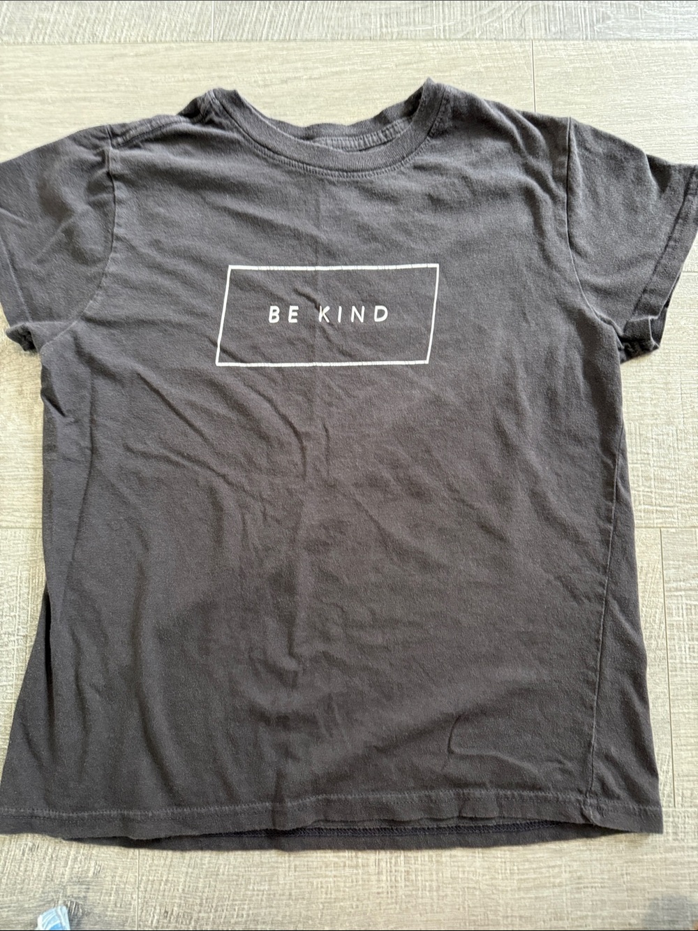 Be Kind Graphic Tee - Short Sleeve